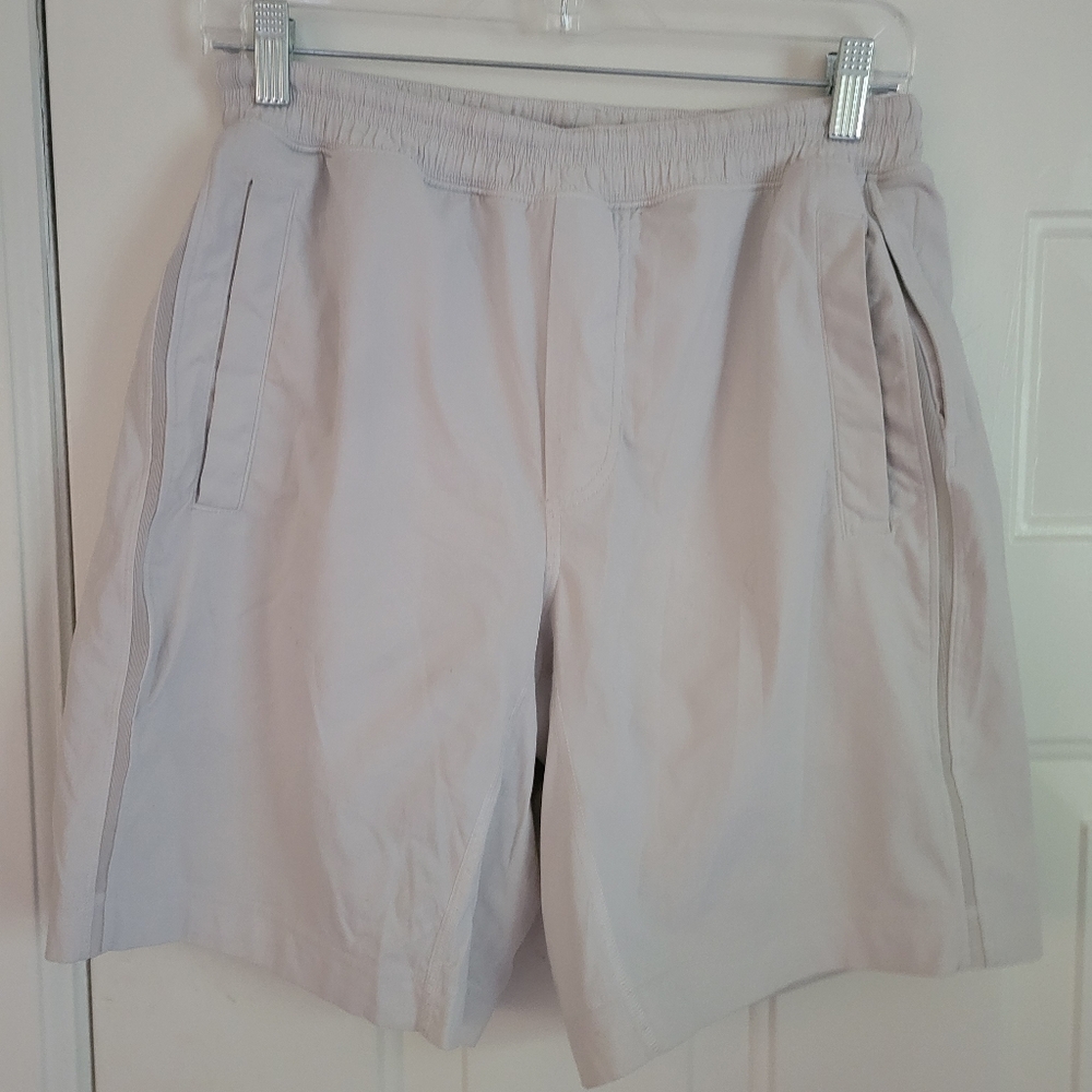 Lululemon Men's Shorts White Medium 9'' Inseam